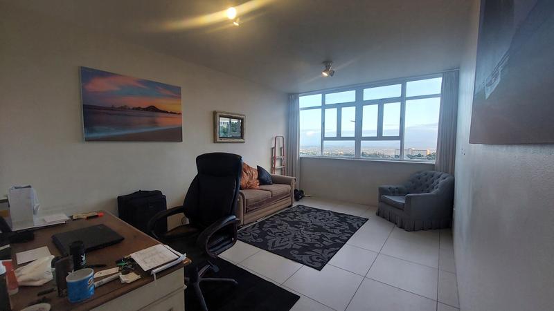 1 Bedroom Property for Sale in Loevenstein Western Cape